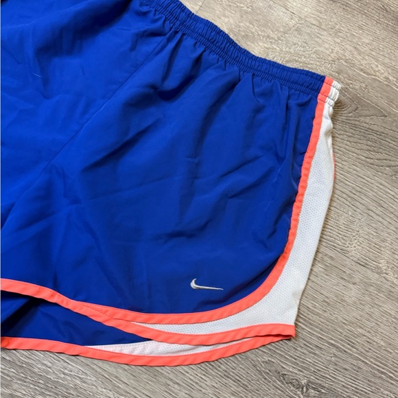 •NIKE• RUNNING SHORTS - Picture 2 of 6